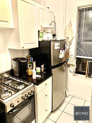 Rented by Bond New York | media 4