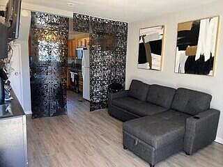 4th image of 154 El Medio St