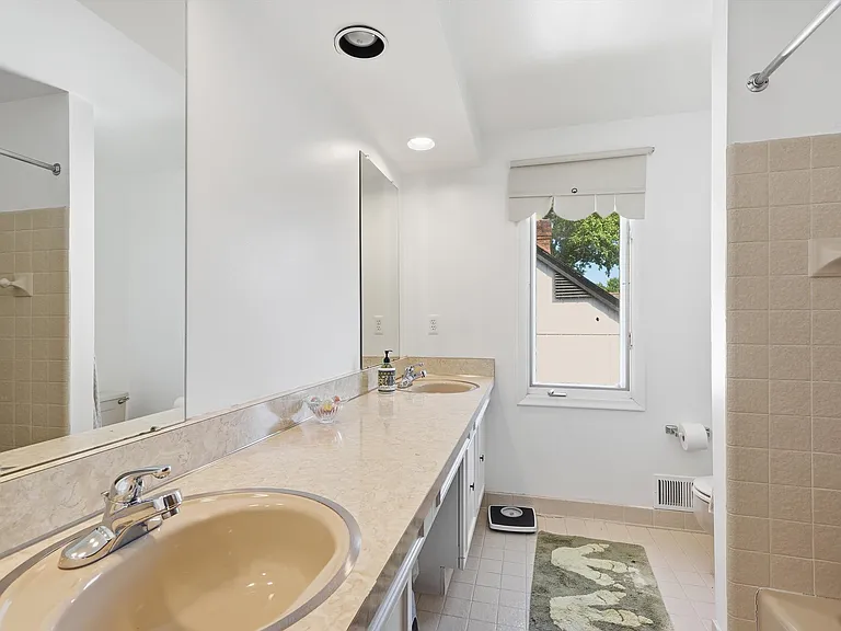 4677 Rolling Ridge Rd — Photo 33