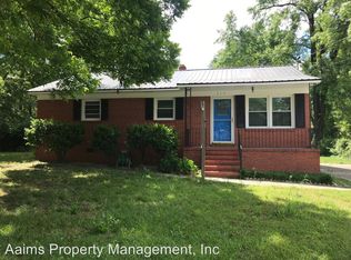 319 Richmond Dr, Fayetteville, NC 28304