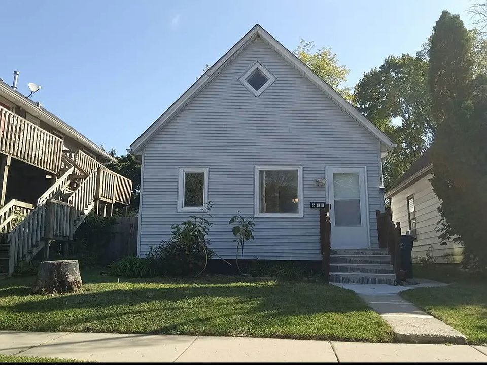 1st image of 621 N Ash St