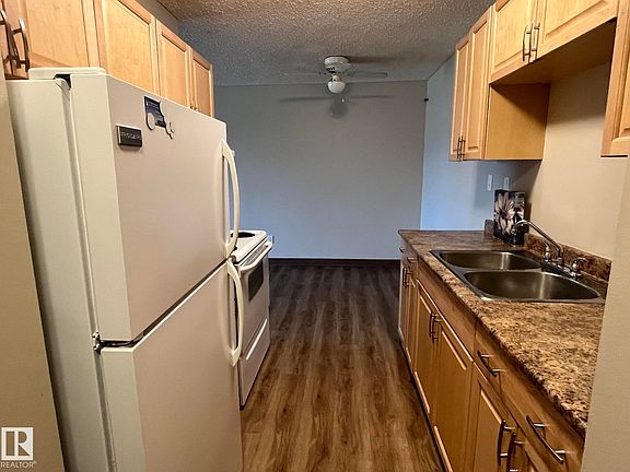 5th image of 51 Brown St #205