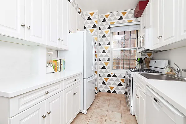 Rented by PocketBroker Inc | media 12