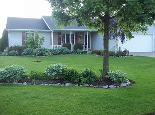 606 Fair Winds Ln, Green Bay, WI 54311