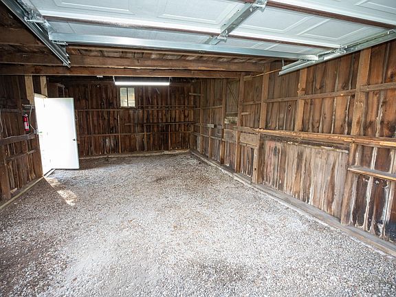 5th image of 304 N Thompson St