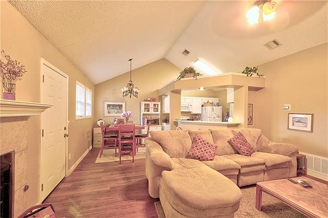 1st image of 914 Elmwood Trl