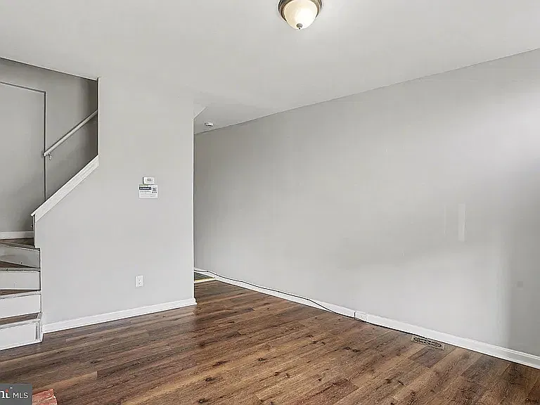 1 bed, 948 sqft, $1,700 — Photo 4