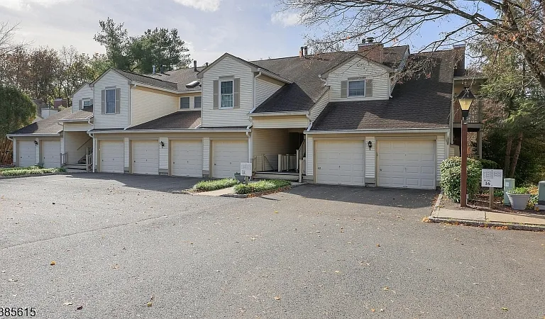 91 Jamestown Rd — Photo 1