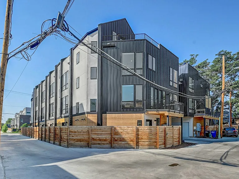 3530 W Conejos Pl — Photo 30