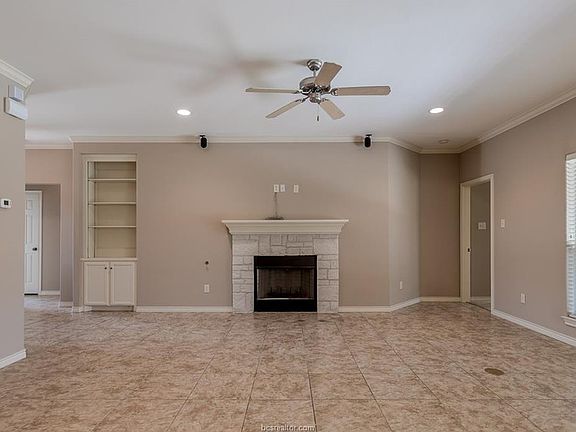 2nd image of 216 Passendale Ln