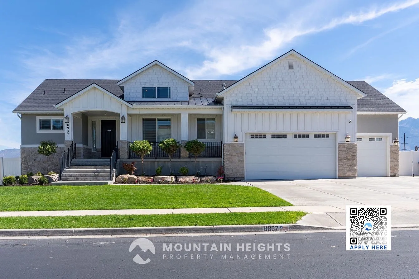 4 bed, 3.5 bath, 4200 sqft, $3,800 — Photo 1