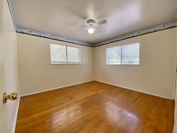 4th image of 6611 Presley Dr