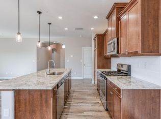 1163 Ambrosia Ln, Madera, CA 93638