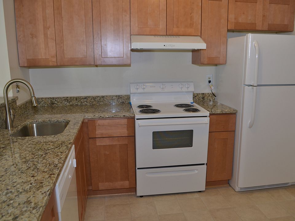 New kitchen update and appliances.