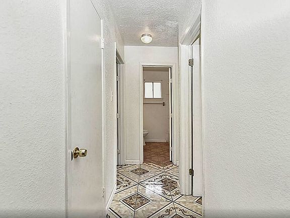 5th image of 16711 David Glen Dr