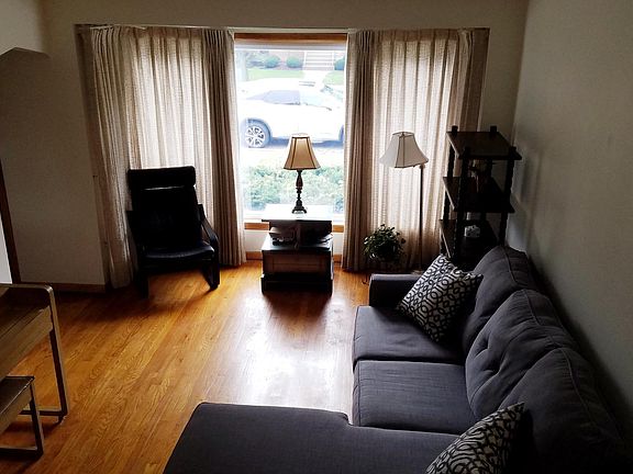 4th image of 5039 S Leclaire Ave