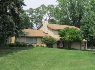 13100 Lee Ct, Elm Grove, WI 53122