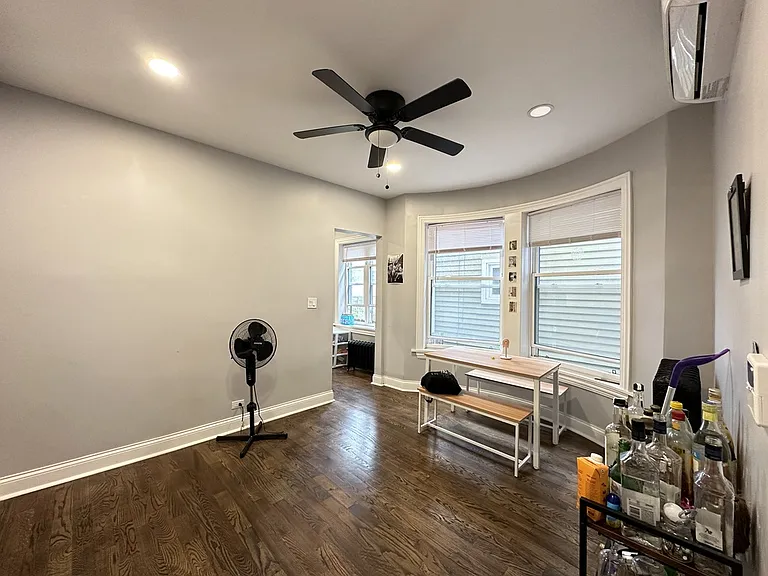 6257 N Lakewood Ave #2 — Photo 7