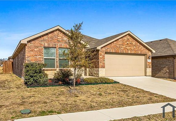 3rd image of 424 Amory St