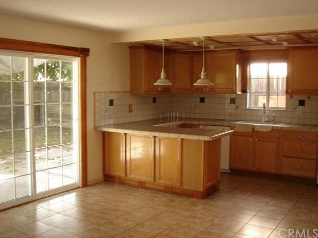 2nd image of 1641 Lawrence Pl