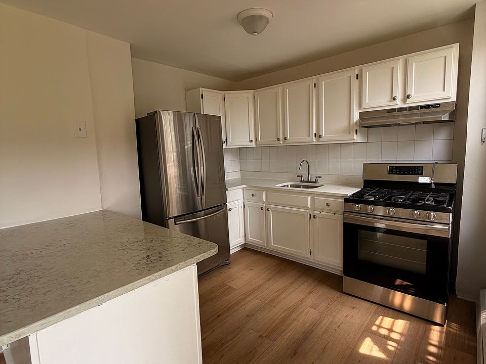 1st image of 109 19th St Floor 2