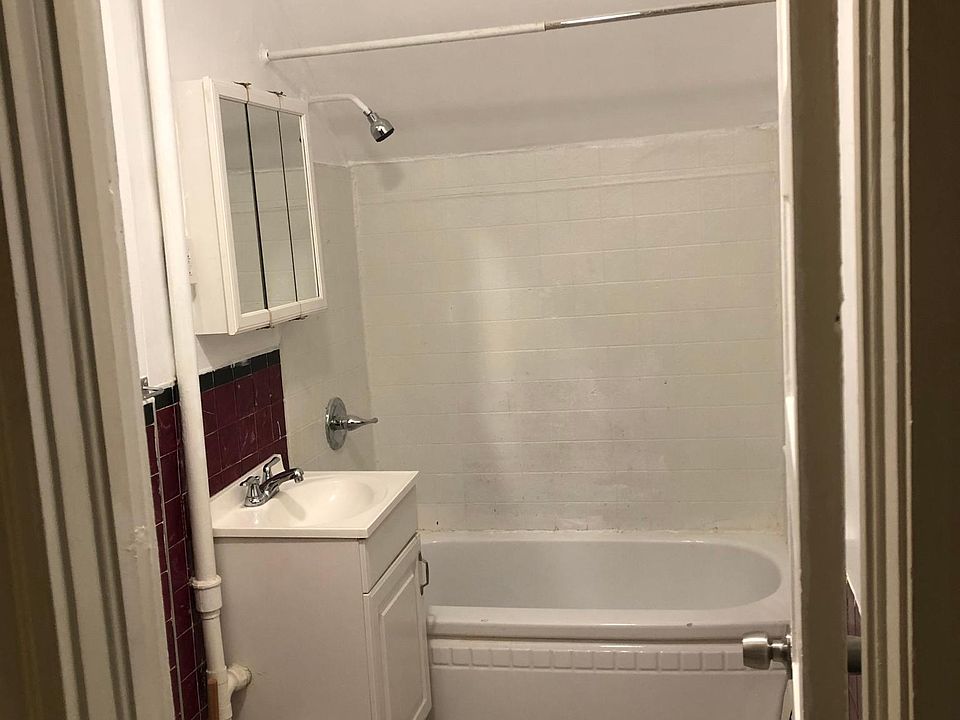 1st image of 12 Lyman St Floor 3