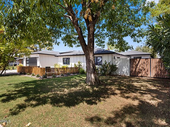 5th image of 3832 E FAIRMOUNT Avenue