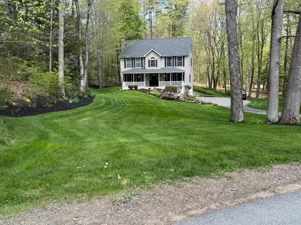 28 Whitetail Lane, Chester, NH 03036