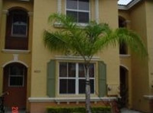 4221 NE 9th St, Homestead, FL 33033