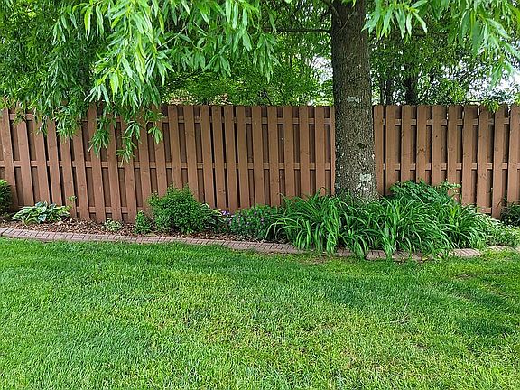 3rd image of 263 Autumn Glen Dr