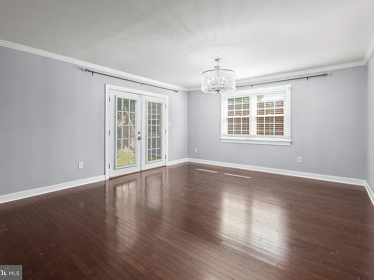 1011 Charles St #C — Photo 4