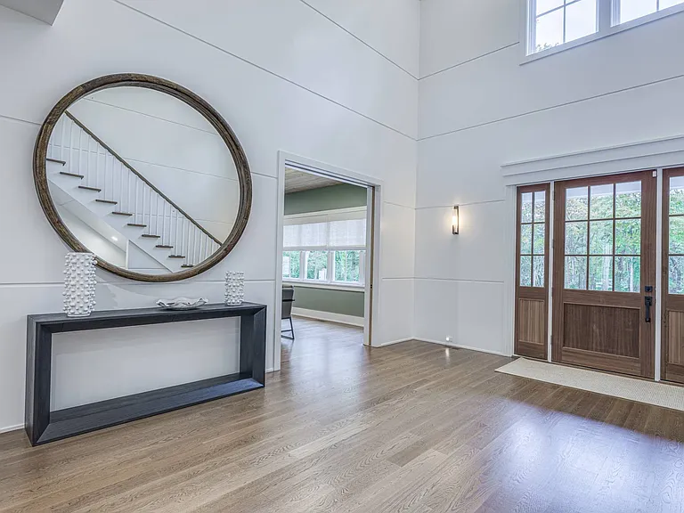 24 White Oak Ln — Photo 3