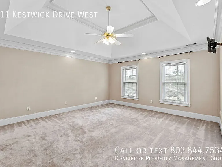 211 Kestwick Dr W — Photo 27