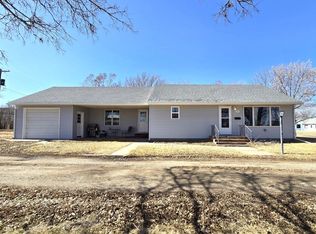 214 1st St SW, Highmore, SD 57345