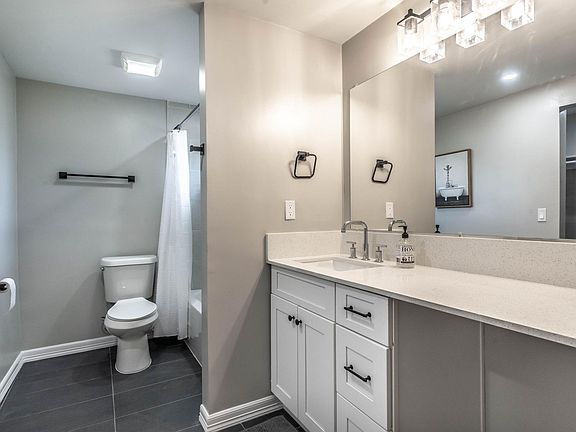 4th image of 1602 Bonnie Brae St #76241c4dd
