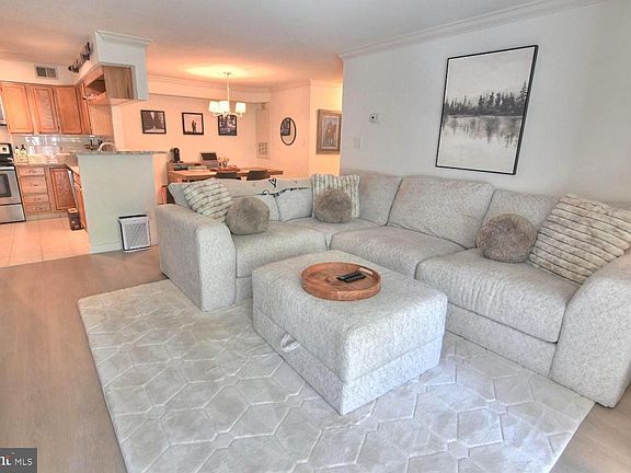 4th image of 2220 Springwood Dr #108B