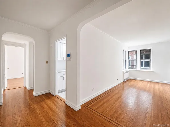 63-109 Saunders Street image 1 of 20