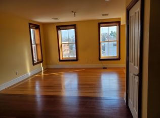 333 Warren St #2B, Hudson, NY 12534