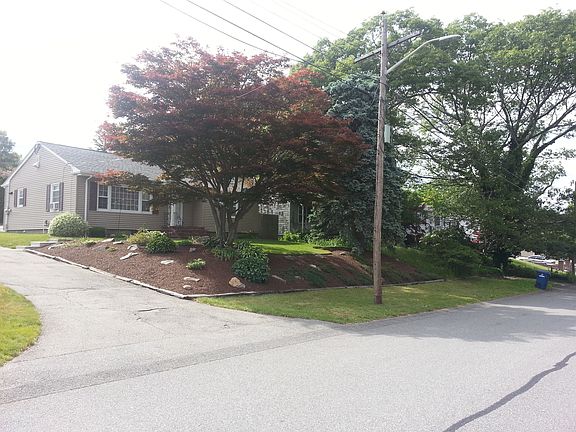 Front of Property/Driveway