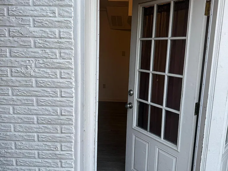 3509 Cherryvale Dr — Photo 2