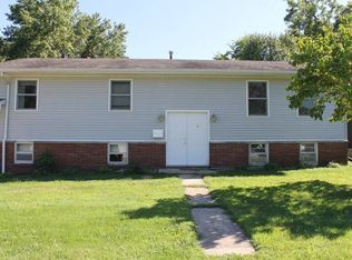 521 W Perry St, Pittsfield, IL 62363