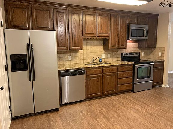 3rd image of 4847 Angelina Ave
