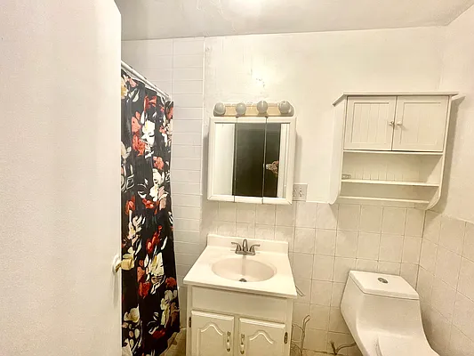 Rented by Compass | media 19