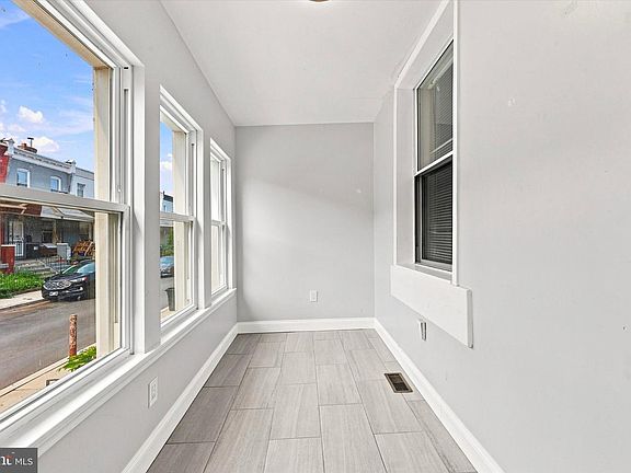 2nd image of 5223 Addison St
