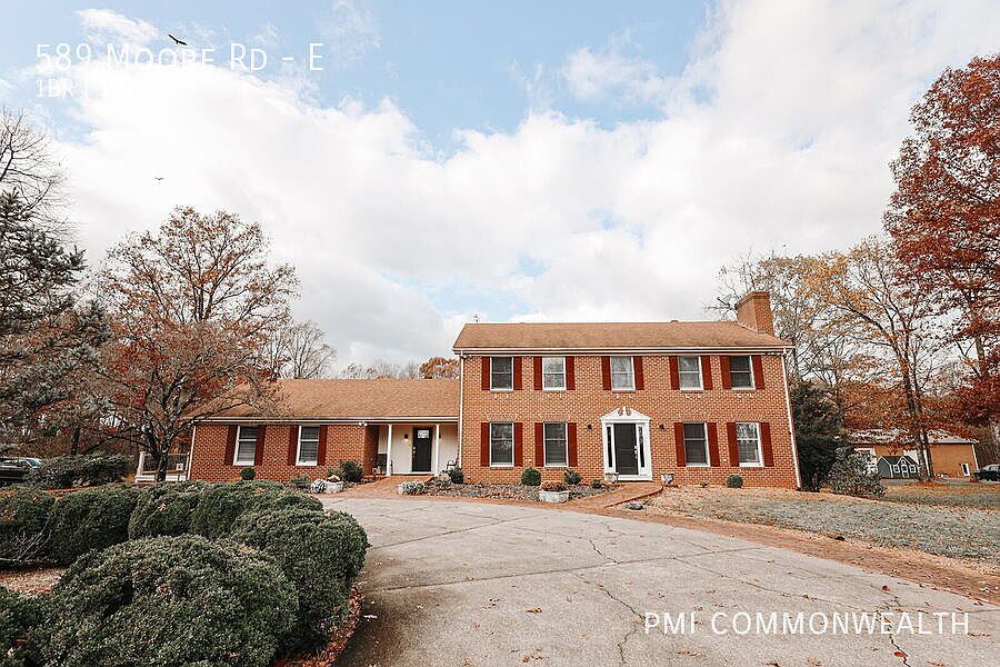 1st image of 589 Moore Rd #E