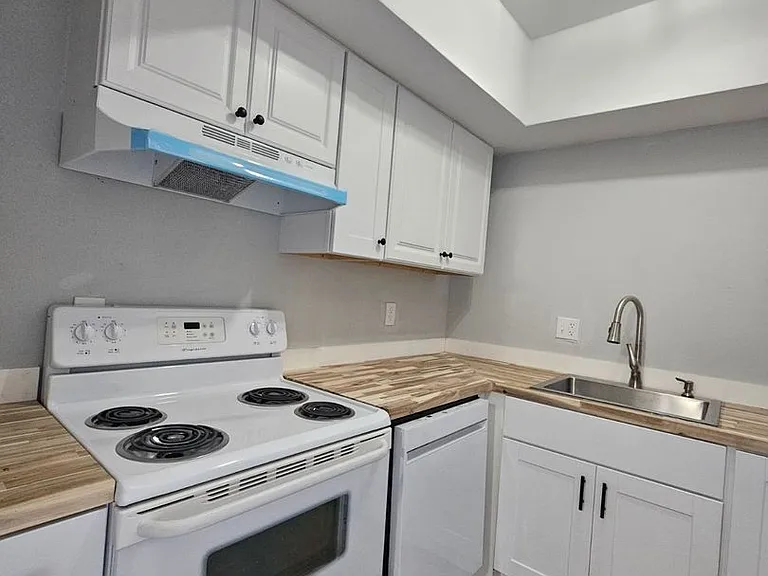 7602 W Powhatan Ave — Photo 13