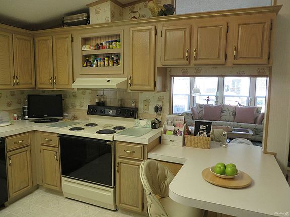 lots of counter space