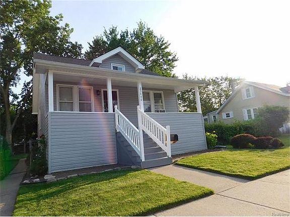 2nd image of 23840 Elmira St