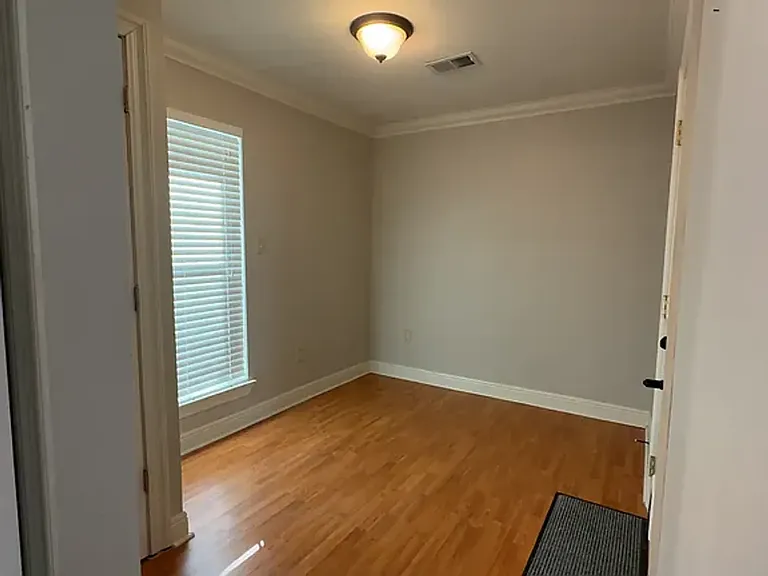 9150 Nolen Dr — Photo 6