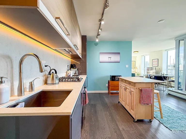 189 Keefer St #505 — Photo 3